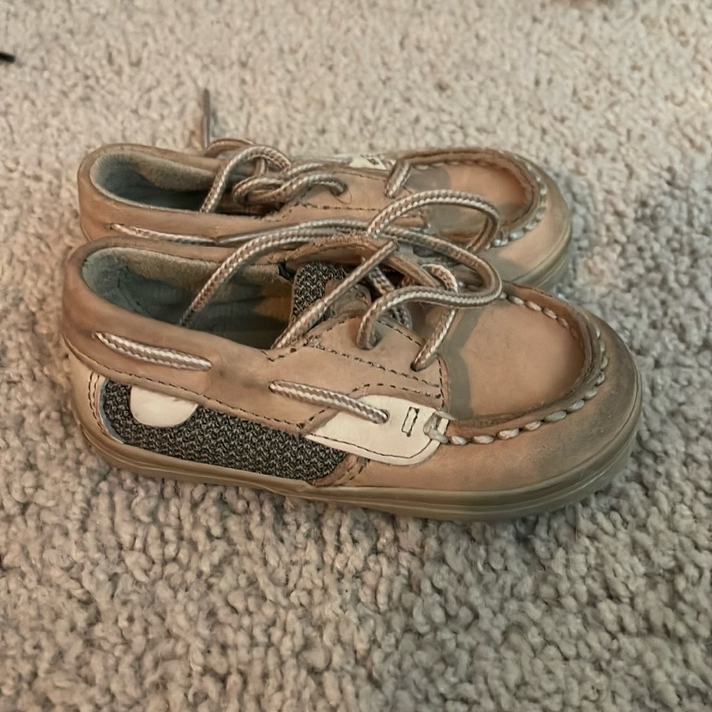Sperry topsiders